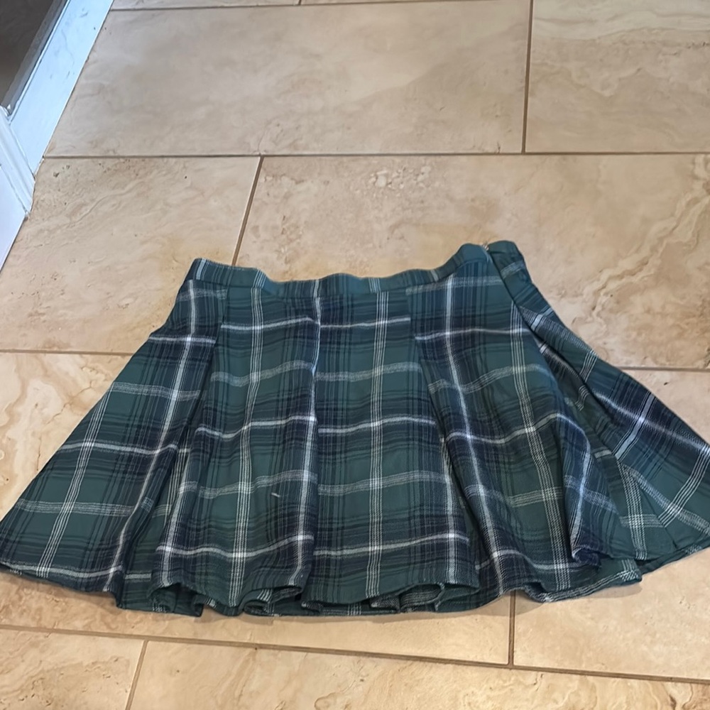 Kohl's Green and Blue Pleated Skater Mini Skirt